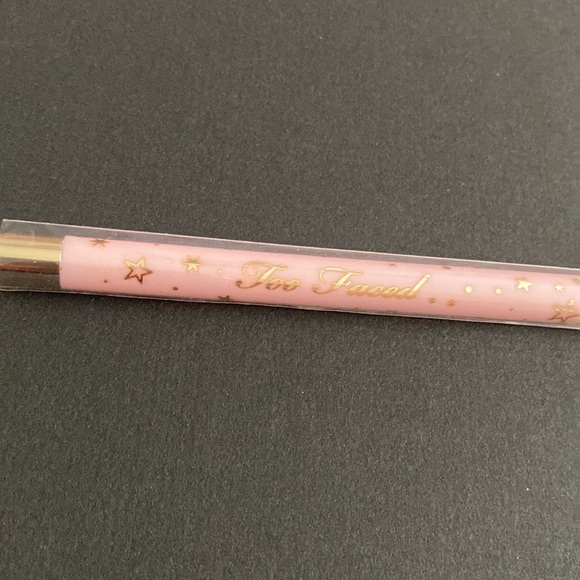Too faced blender brush - Picture 2 of 3
